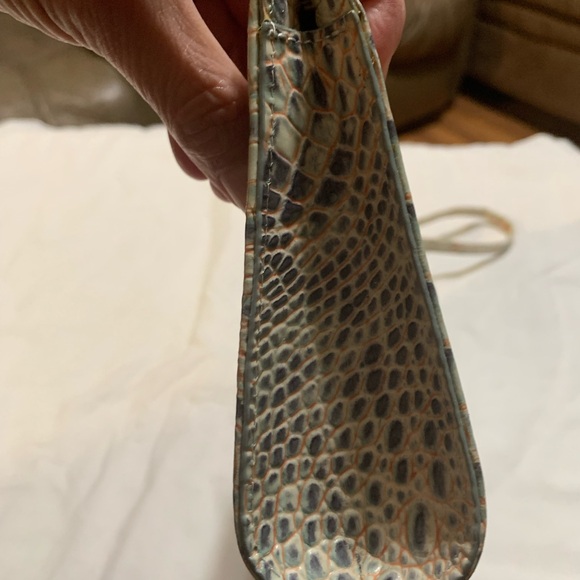 Brahmin Wristlet - Picture 5 of 10